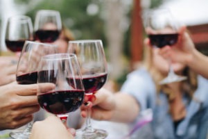 vinsmagning til fest og foedselsdag